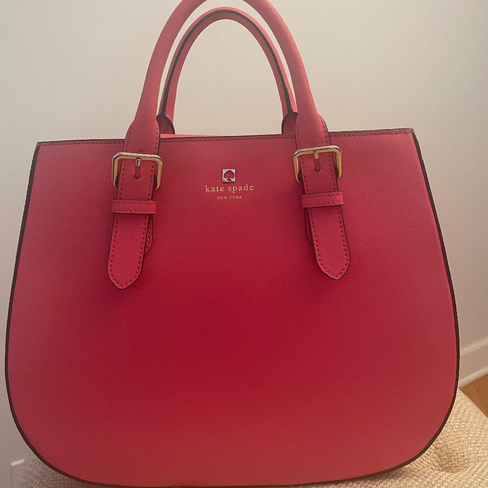 Kate spade medium coral satchel - pristine condition